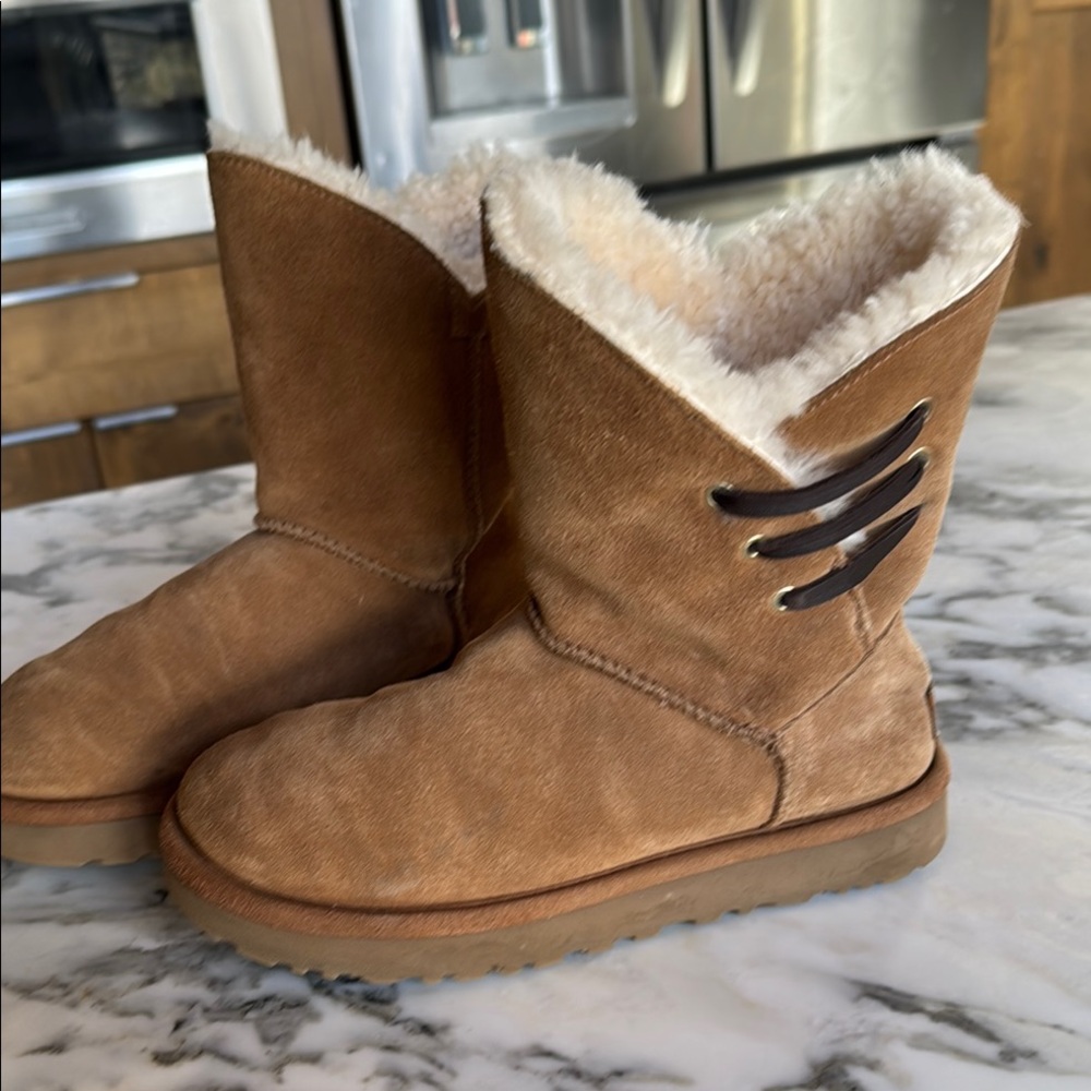 UGG Constantine Chestnut Boot with Plush Lining Women’s size 6 - Picture 3 of 13